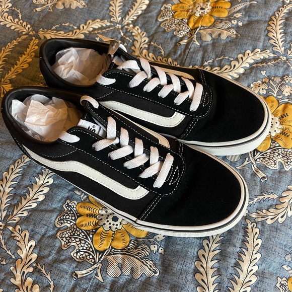 Black and White Sneakers - Picture 6 of 7